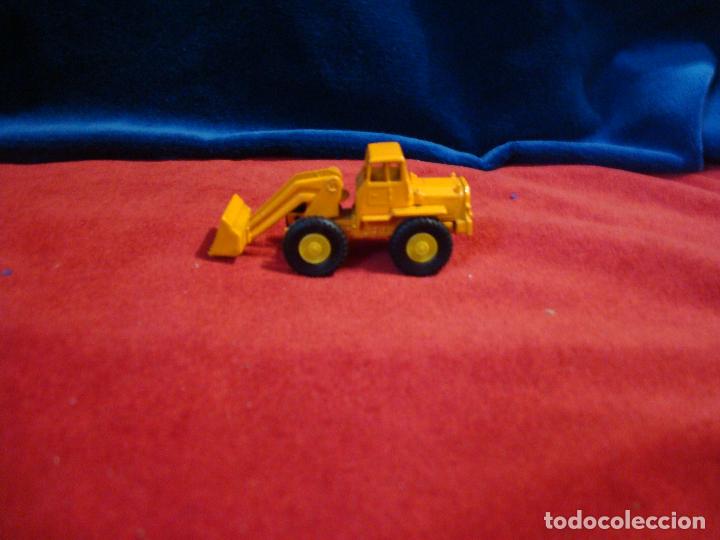 Coches a escala: EXCAVADORA GUISVAL FABRICADA EN ESPA&Ntilde;A 8 CM A&Ntilde;OS 70