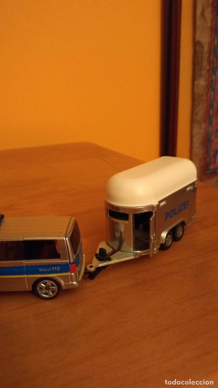 Coches a escala: FURGONETA VW CON REMOLQUE DE CABALLOS - Foto 3