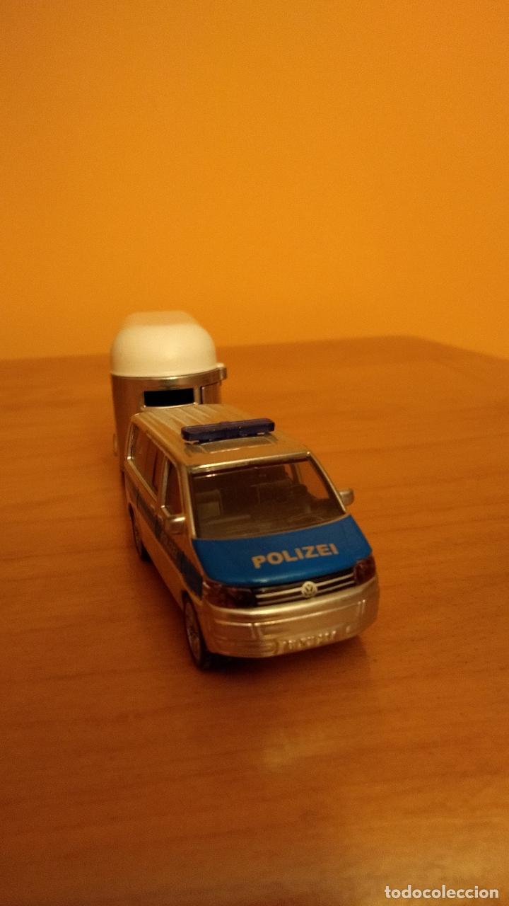 Coches a escala: FURGONETA VW CON REMOLQUE DE CABALLOS - Foto 6