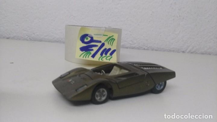 Coches a escala: antiguo coche de pilen ferrari