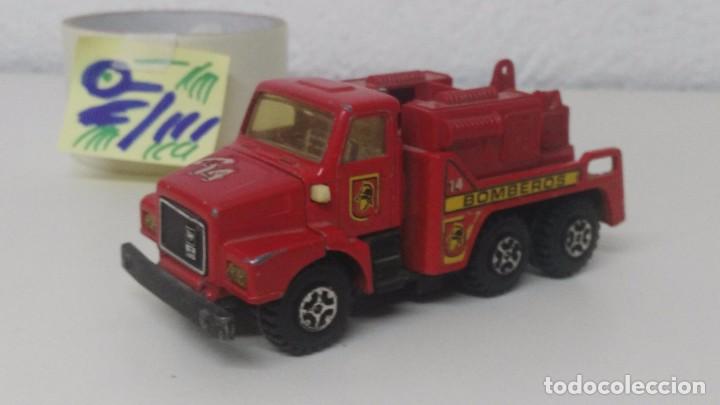 Coches a escala: camion de guisval volvo bomberos