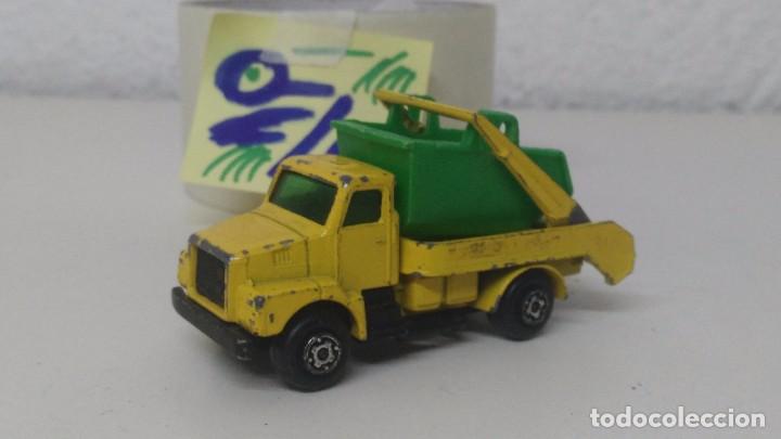 Coches a escala: antiguo camion volvo de guisval