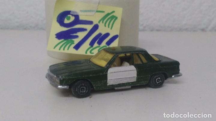 Coches a escala: antiguo coche de guisval mercedes guardia civil