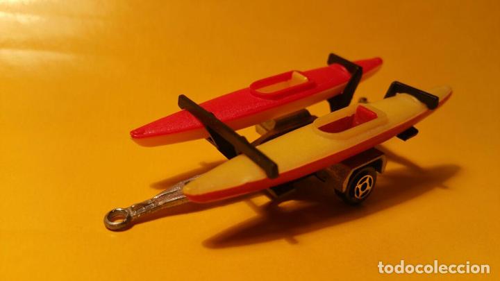 Coches a escala: MAJORETE CARRO CON 2 CANOAS - Foto 1