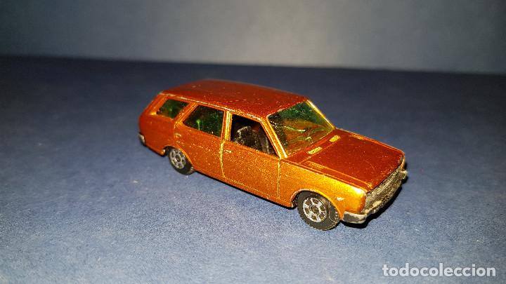 Coches a escala: PILEN SEAT 131 FAMILIAR (MOD. 800)