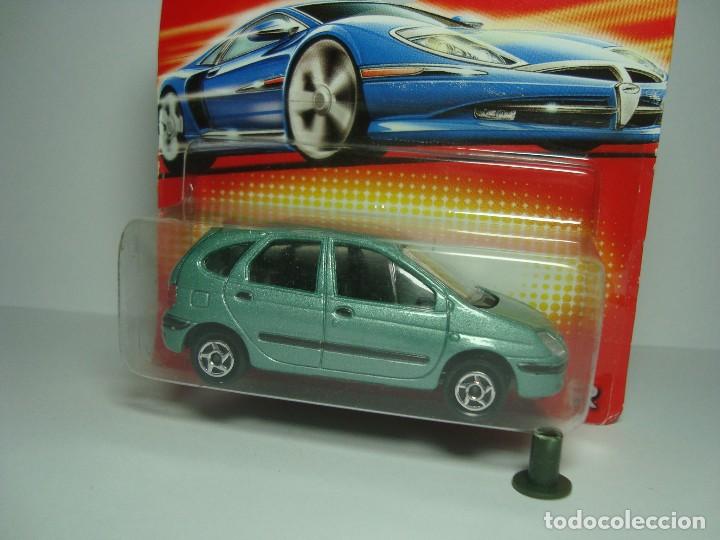 Coches a escala: RENAULT SCENIC DE MAJORETTE 1,64 NUEVO EN SU CAJA BLISTER