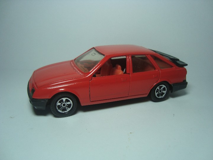 Coches a escala: GUISVAL FORD SIERRA XR4 SERIE ESCORPION ESCALA 1,33 MUY BUENO