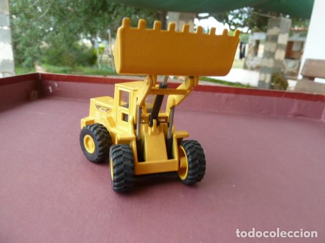 Coches a escala: Pala Guisval. Obras. - Foto 4