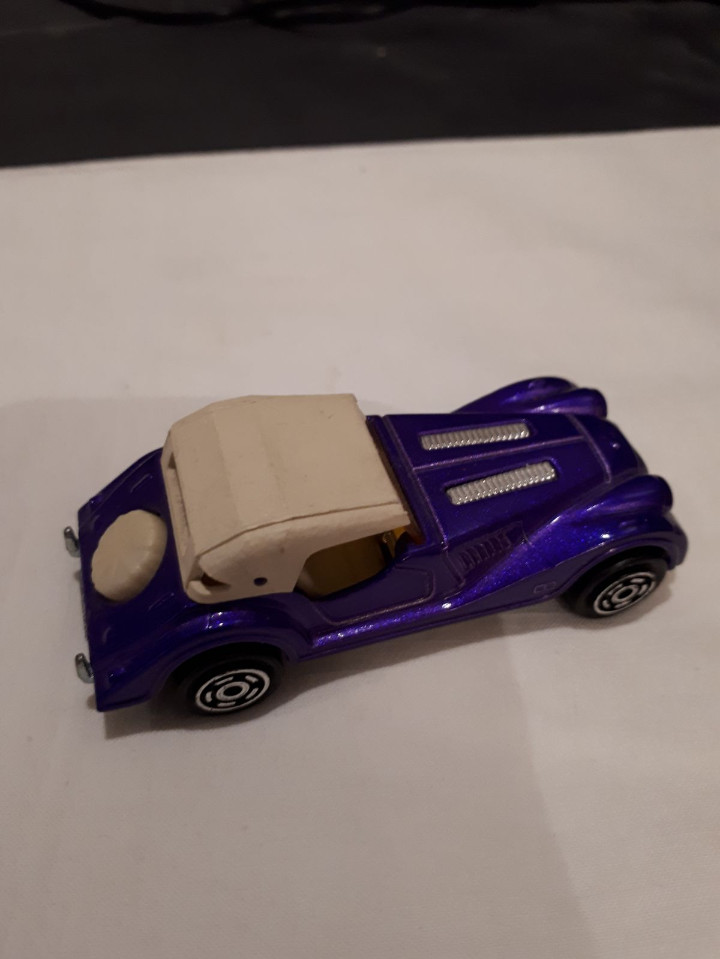 Coches a escala: MAJORETTE MORGAN ESCALA 1:50 - Foto 4