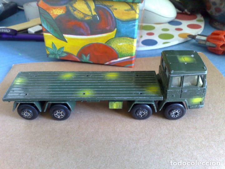 Coches a escala: CAMI&Oacute;N PEGASO MILITAR (ESCALA 1/64 TRACTORA + REMOLQUE DE LA MARCA MIRA, MADE IN SPAIN A&Ntilde;OS 70)