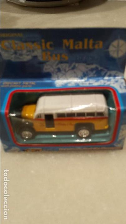 Coches a escala: Original clasic bus Malta.