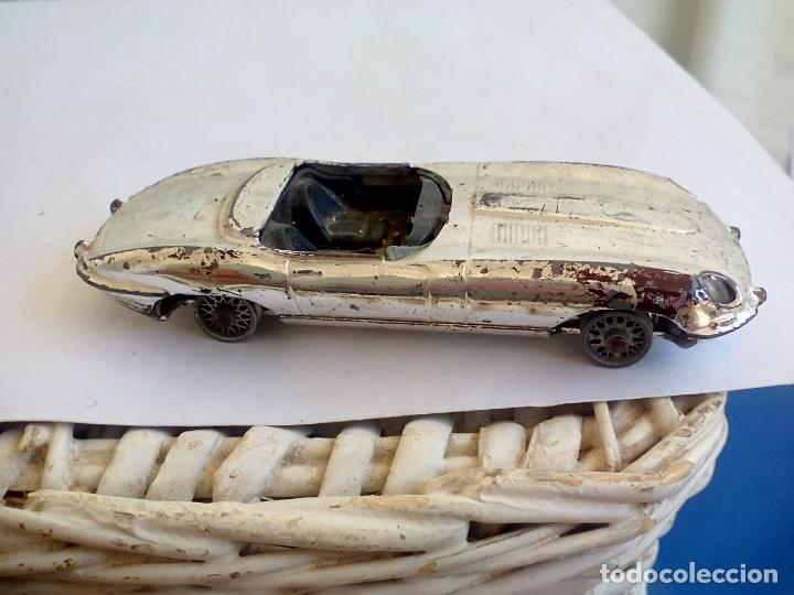 Coches a escala: COCHE ANTIGUO DE METAL, JAGUAR TYPE E CORGI TOYS METALIZADO