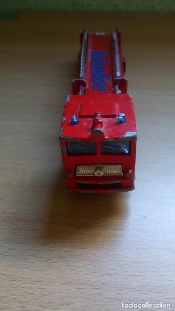 Coches a escala: camion bomberos MAJORETE - Foto 3