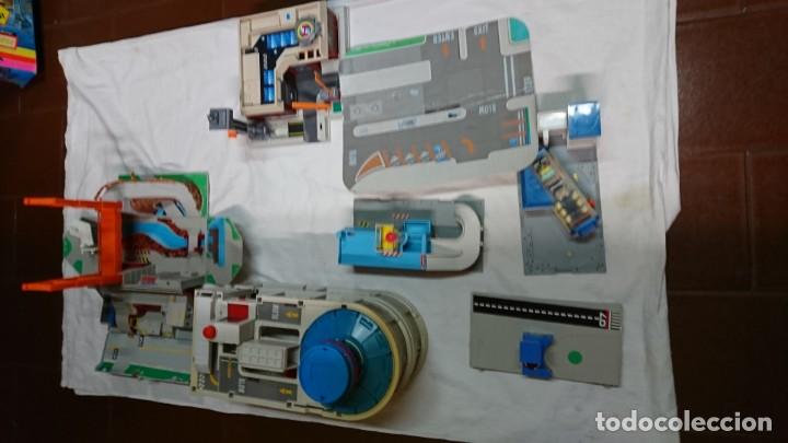 Coches a escala: LOTE ACCESORIOS DE  MICROMACHINES, SIN COCHES - Foto 8