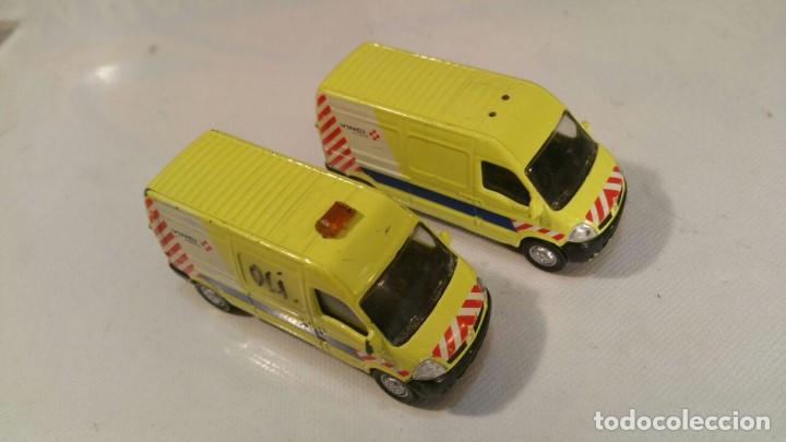 Coches a escala: 2 RENAULT MASTER 2003 NOREV - VINCI AUTOROUTES - Foto 2
