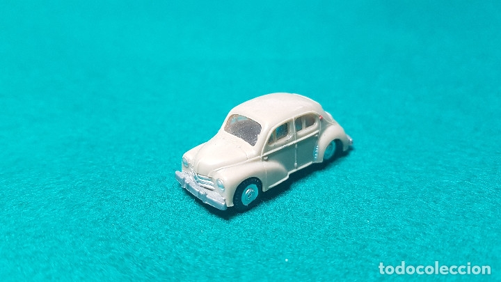 Coches a escala: EKO RENAULT 4 CV - Foto 2