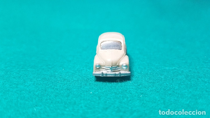 Coches a escala: EKO RENAULT 4 CV - Foto 3