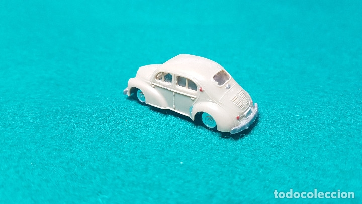 Coches a escala: EKO RENAULT 4 CV - Foto 4