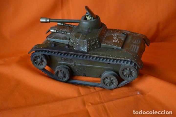 Tank jouet tôle JOUSTRA Tchad n°10 vers 1960 - Jeux & Jouets