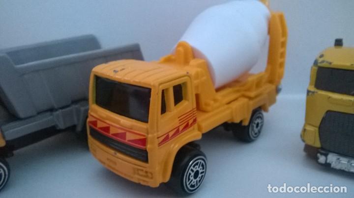 Coches a escala: MAISTO 4 CAMIONES - Foto 4
