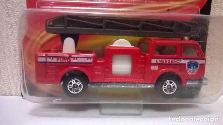 Coches a escala: POMPIER ECH: 1/100 N&ordm; 207 MAJORETTE - Foto 1