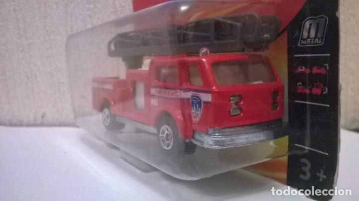 Coches a escala: POMPIER ECH: 1/100 N&ordm; 207 MAJORETTE - Foto 2