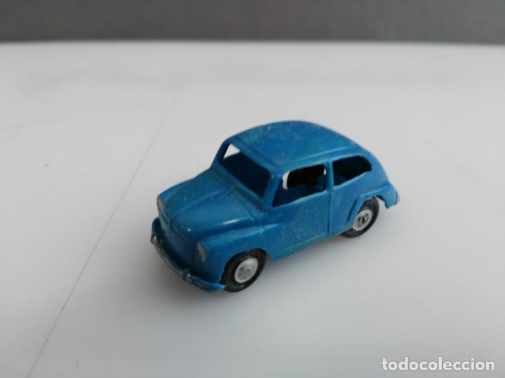 Coches a escala: ANTIGUO COCHE  SEAT 600  ESCALA 1:88