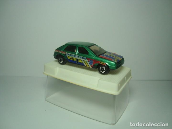 Coches a escala: PEUGEOT 205 DE LA MARCA MIRA 1,64 NUEVO EN SU CAJA