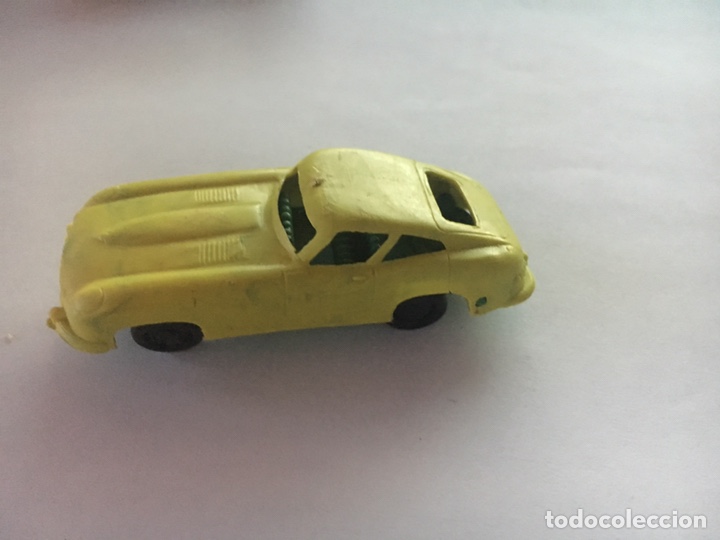 Coches a escala: Coche de pl&aacute;stico marca ZIX a&ntilde;os 70 - Foto 2