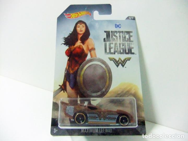 Hot Wheels Justice League Wonder Woman Maximum Leeway Car 