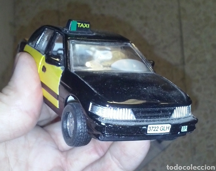 Miniature SSECA TOY Kia Sephia Taxi – 1/33 – Jaune – Bon état Sans Boîte