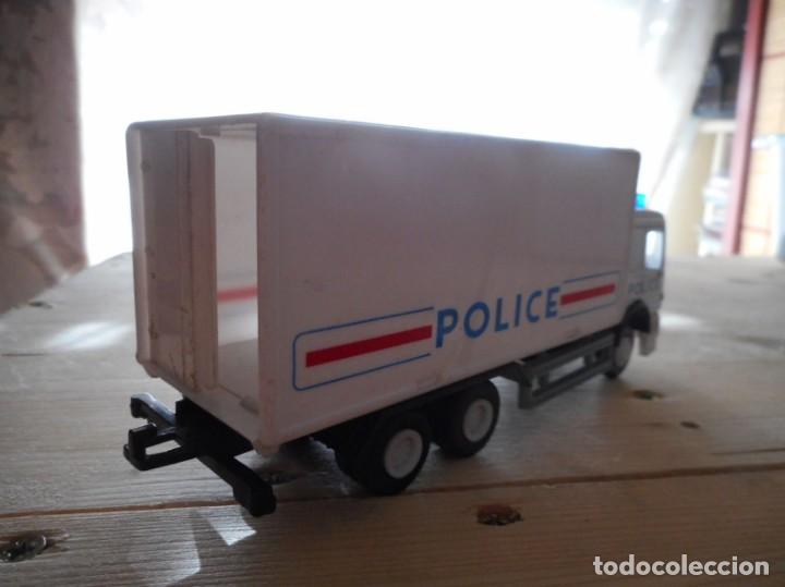 Coches a escala: CAMI&Oacute;N POLIC&Iacute;A 15 CM - Foto 4