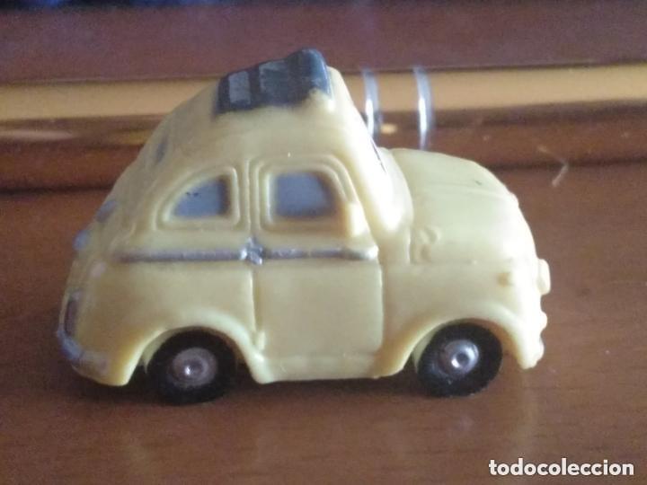 Coches a escala: MINI COCHE ** DISNEY PIXAR ** FIAT ** EN COLOR AMARILLO