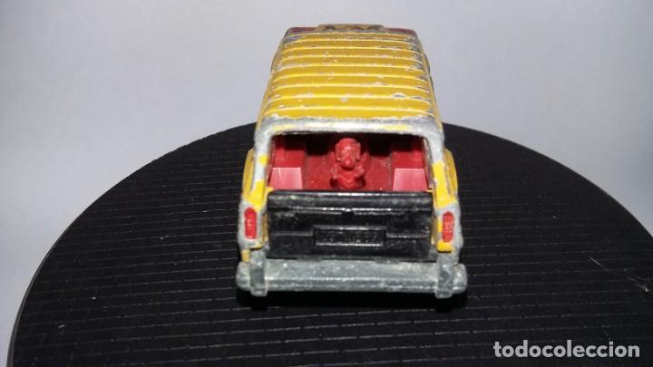 Coches a escala: MAJORETTE 4 X 4 CHEROKEE CON EL PERRITO - Foto 4