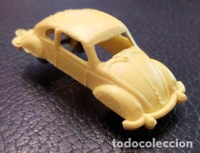 Coches a escala: BARATIJA DE KIOSKO, VOLKS WAGEN ESCARABAJO DE PL&Aacute;STICO
