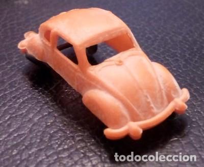 Coches a escala: BARATIJA DE KIOSKO, VOLKS WAGEN ESCARABAJO DE PL&Aacute;STICO
