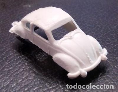Coches a escala: BARATIJA DE KIOSKO, VOLKS WAGEN ESCARABAJO DE PL&Aacute;STICO
