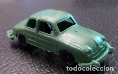 Coches a escala: BARATIJA DE KIOSKO, RENAULT GORDINI-DAUPHINE-ONDINE DE PL&Aacute;STICO