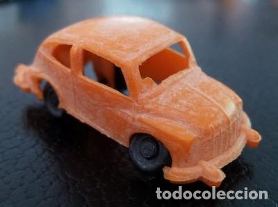 Coches a escala: BARATIJA DE KIOSKO, FIAT 600 DE PL&Aacute;STICO