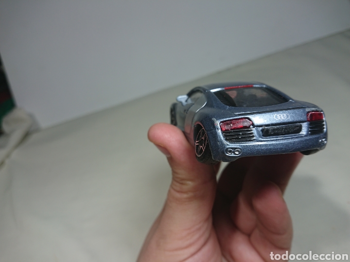 Coches a escala: Audi R8 Burago - Foto 3