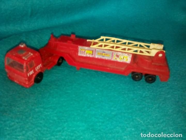 Coches a escala: Maisto, cami&oacute;n de bomberos Mercedes