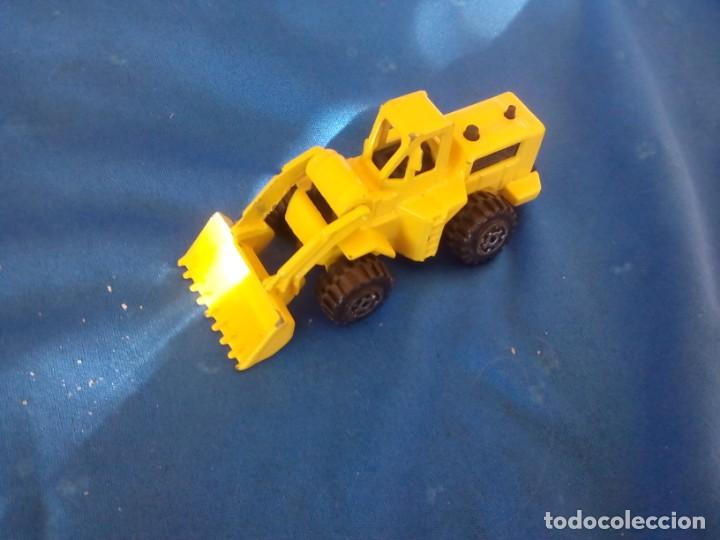 Coches a escala: tractor amarillo de coleccion de Guisval