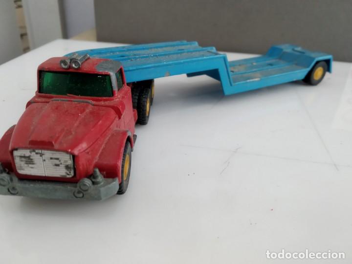 Coches a escala: ANTIGUO CAMION DE GUISVAL