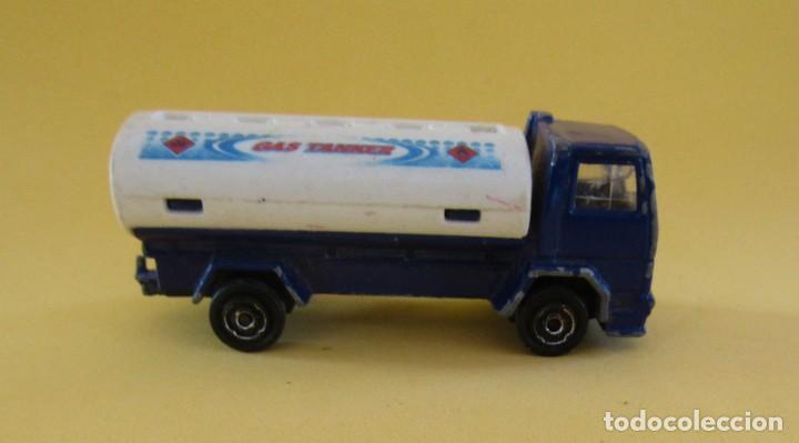 Coches a escala: MAJORETTE CAMION FORD GAS TANKER, SIN REMOLQUE ESCALA 1:100