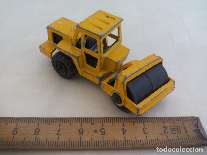 Coches a escala: APISONADORA, N226, N 226 MAJORETTE. MAQUINARIA DE OBRA.