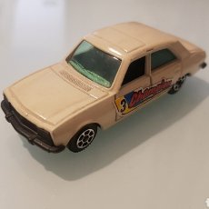 Coches a escala: PEUGEOT 504 GUILOY 1/64. Lote 175231198
