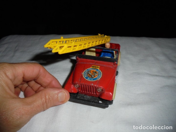 Coches a escala: GUISVAL JEEP WILLYS JEFE DE BOMBEROS - Foto 2