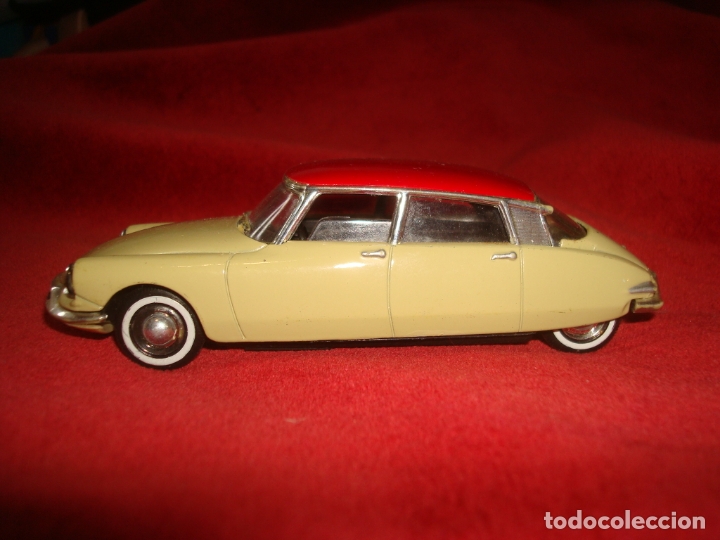 Coches a escala: citroen ds 19  1956 solido escala 1/43 chapa y plastico