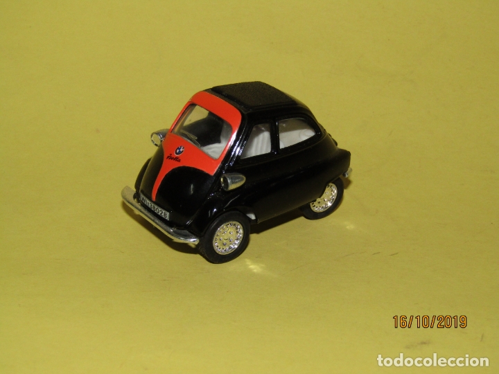 Coches a escala: Bonita ISETTA BMW a Retrofricci&oacute;n en Escala 1/38 de KINSMART
