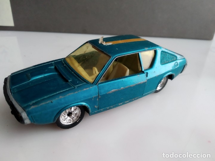 Coches a escala: ANTIGUO COCHE DE guisval renault 17